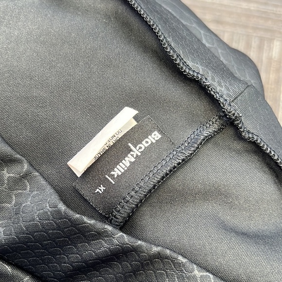 Blackmilk - XL - REPTILIAN HIGH WAISTED CUFFED PANTS - LIMITED - Picture 9 of 9